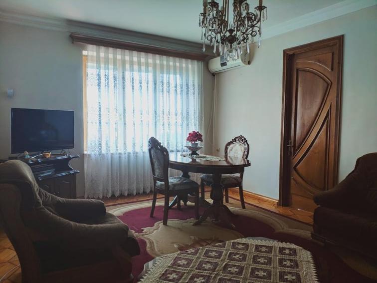 Giorgis Home Batoemi Buitenkant foto